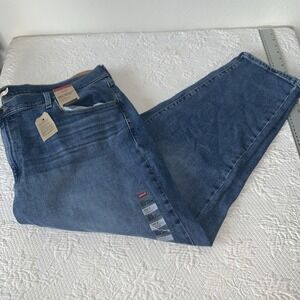 NWT Levi's High Waisted Mom Jeans Plus Sz 24W 24 Tapered Leg Stretch